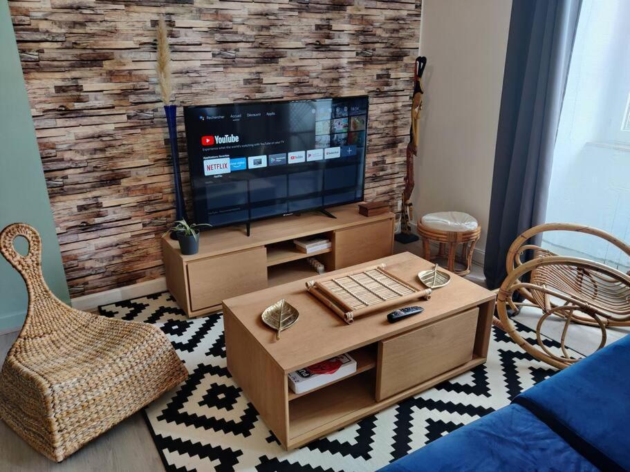 Le Tropica Appartement 2 Chambres, Plein Sud Centre Ville De Vitre ภายนอก รูปภาพ